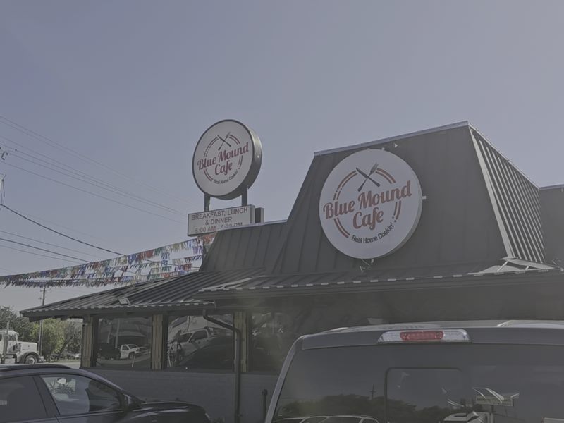 Blue Mound Cafe - Saginaw exterior